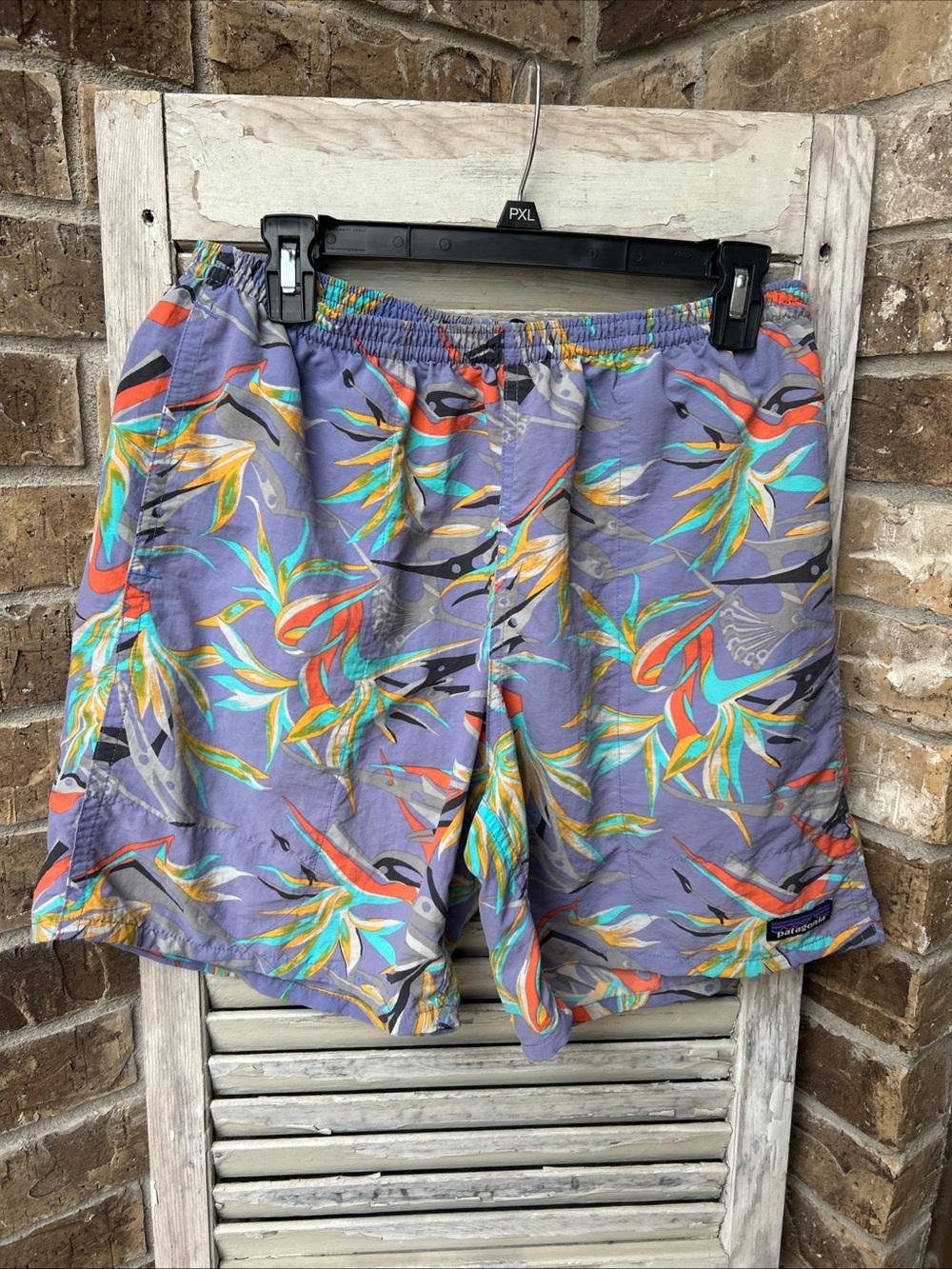 Patagonia Men’s Medium Baggies Shorts 6” Piton Paradise: Violet Blue 2016 RARE.